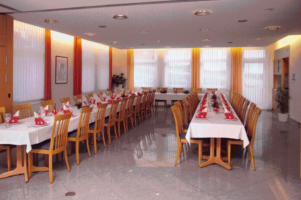 Hotel Gasthof Schuetzen Gbr 라우파임 외부 사진